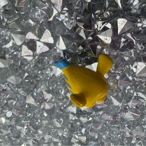 Disney flounder figurine fish yellow blue mini figure cute fishie adorable toy - Picture 4 of 5